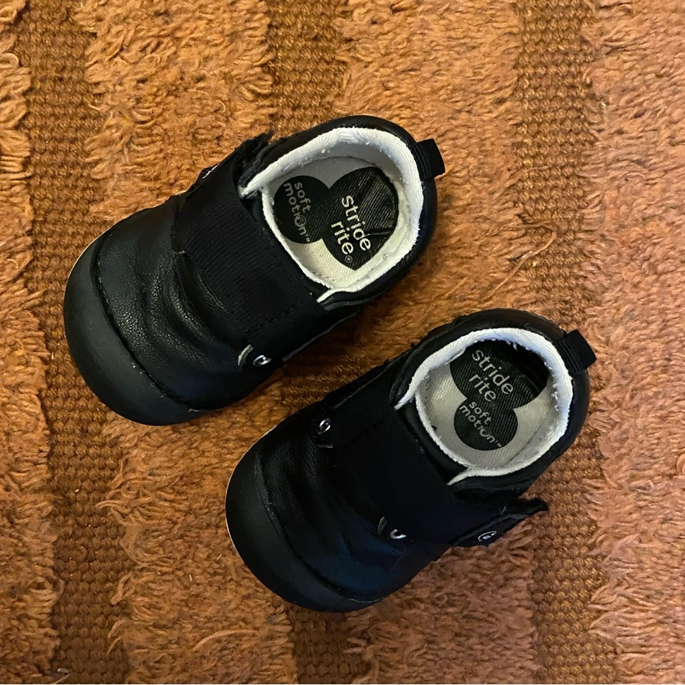 Stride Rite Velcro Shoes, toddler wide fit